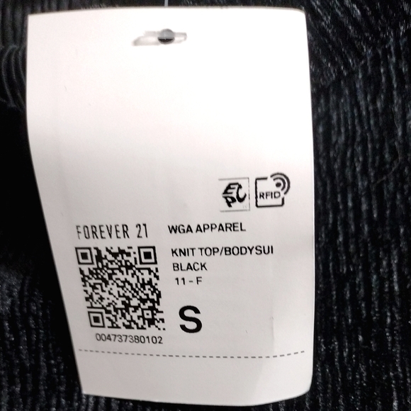 NWT Forever 21 ribbed black velvet bodysuit - Picture 9 of 10